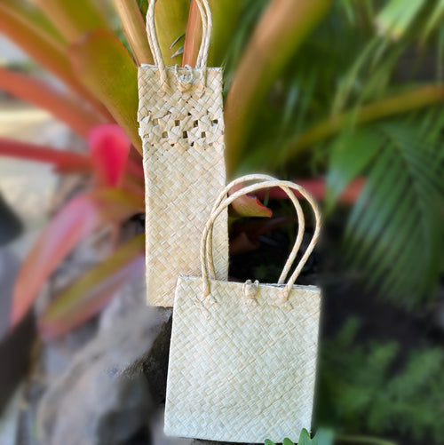 Lauhala wine and gift bag