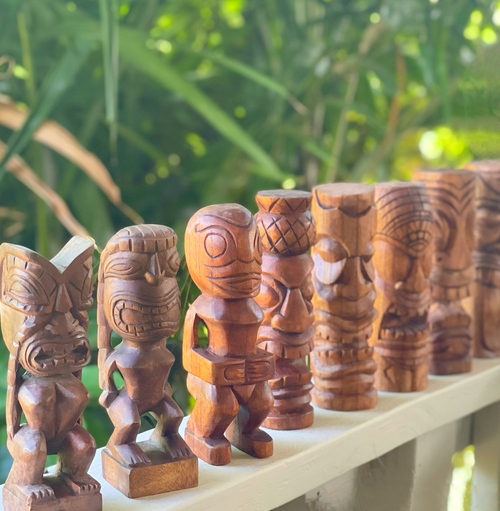 Hawaiian Store Madera tallada a mano estilo polinesio 8 pulgadas Ki'i Tiki (elegir diseño)